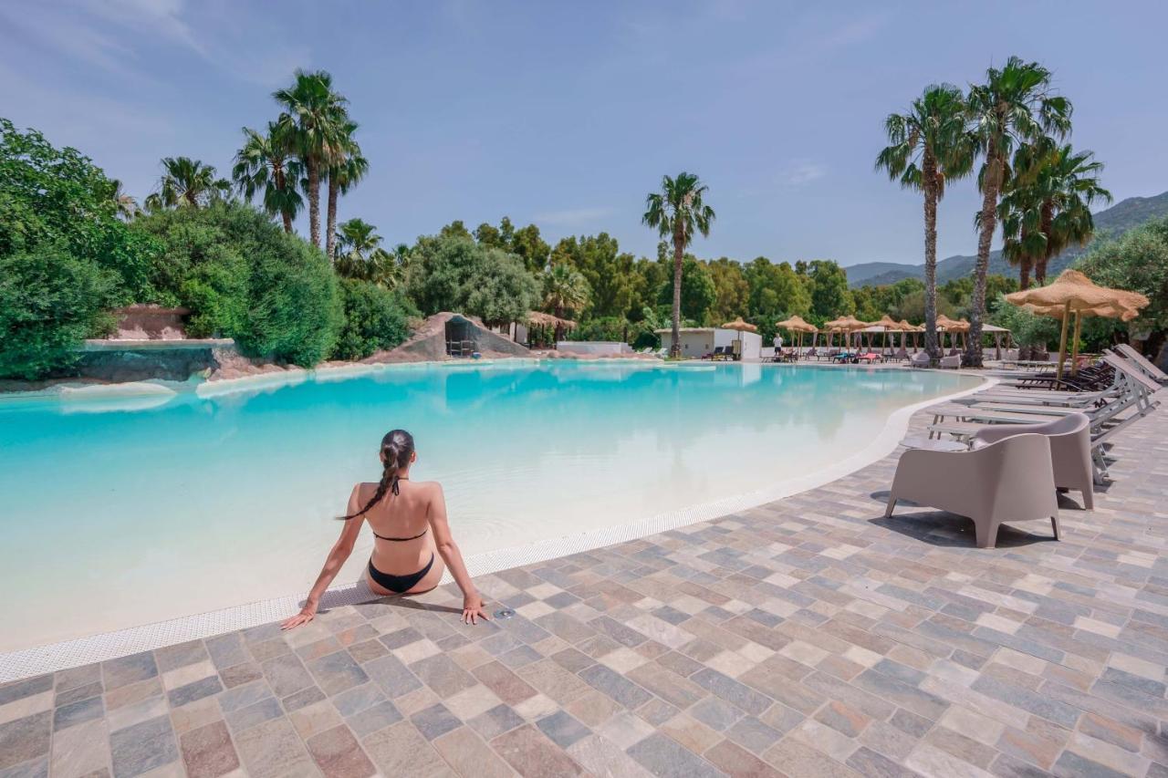 Il Monastero Hotel Geremèas Екстериор снимка