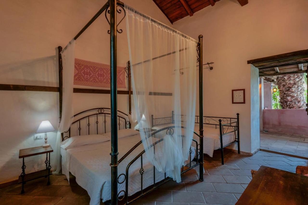 Il Monastero Hotel Geremèas Екстериор снимка