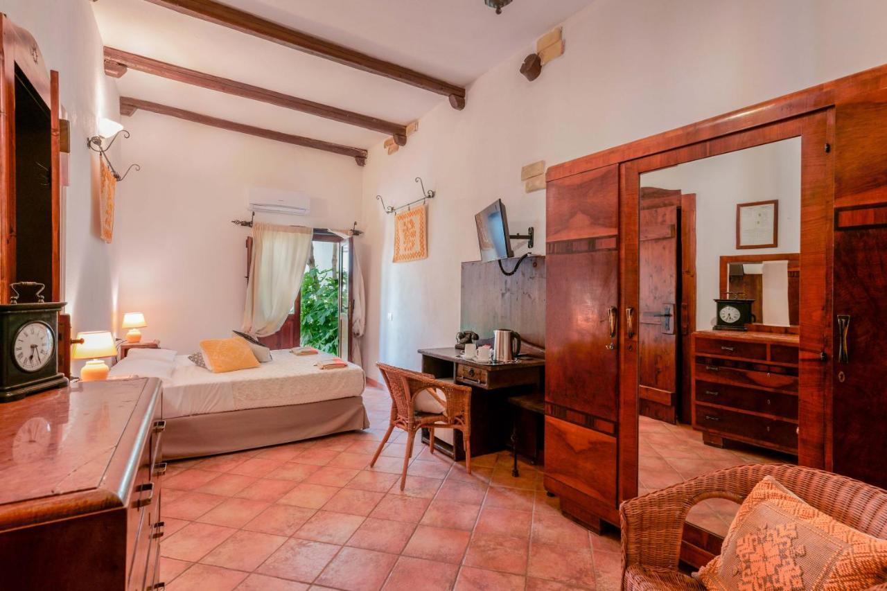 Il Monastero Hotel Geremèas Екстериор снимка