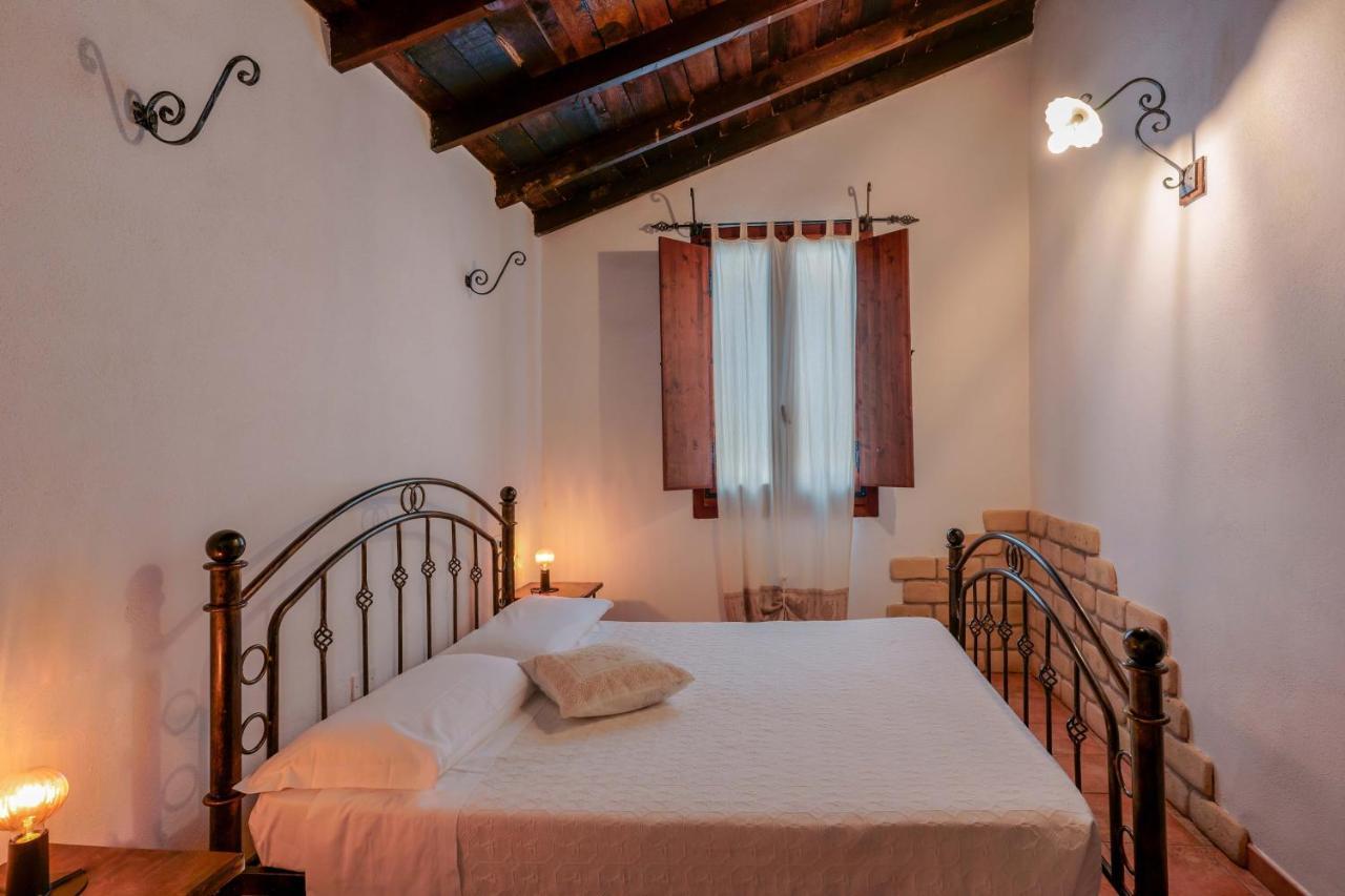 Il Monastero Hotel Geremèas Екстериор снимка