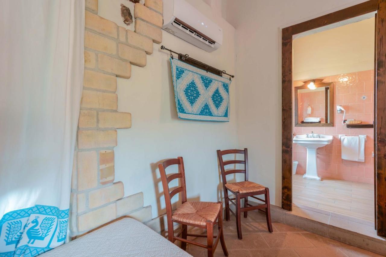 Il Monastero Hotel Geremèas Екстериор снимка