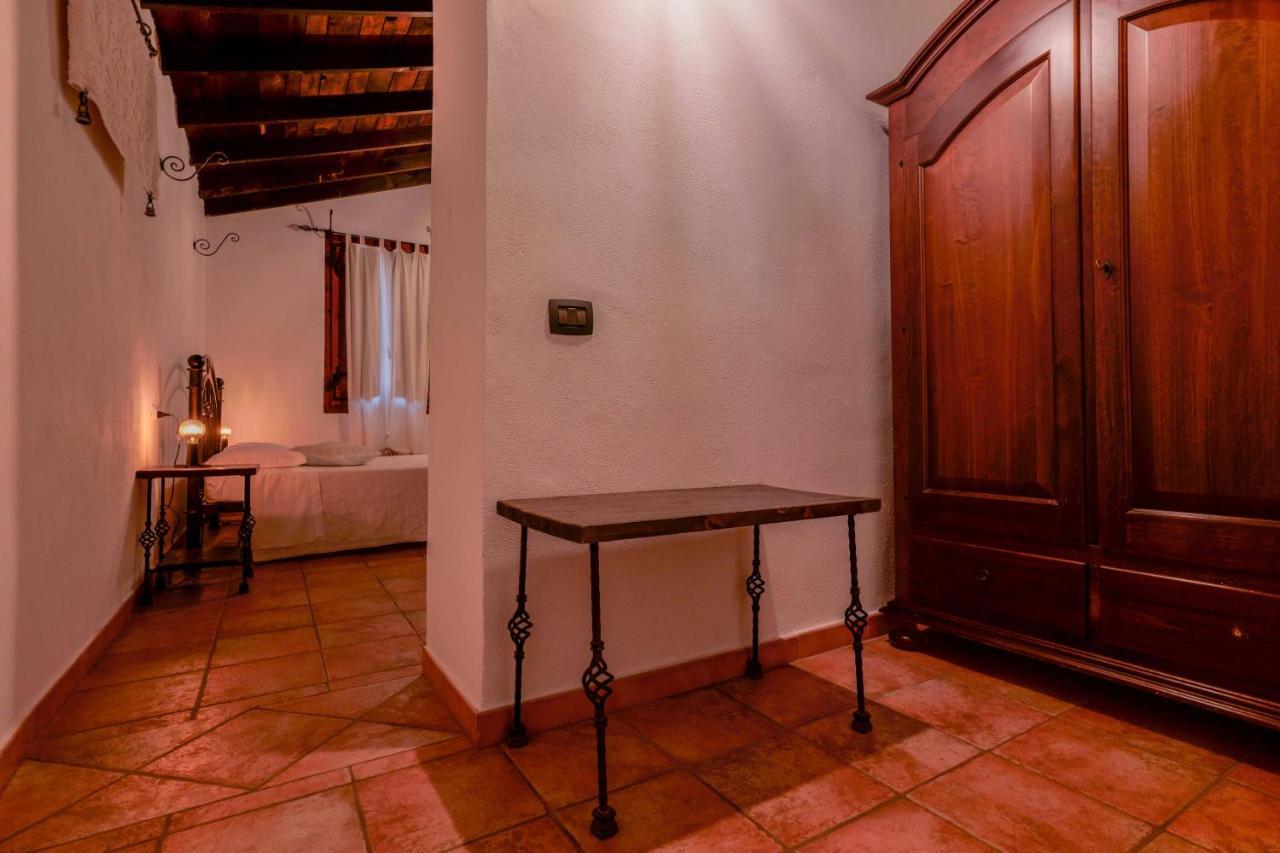 Il Monastero Hotel Geremèas Екстериор снимка
